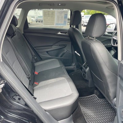 2025 Volkswagen Taos SE Black