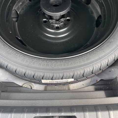 2025 Volkswagen Taos SE Black