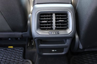 2025 Volkswagen Taos SE Black