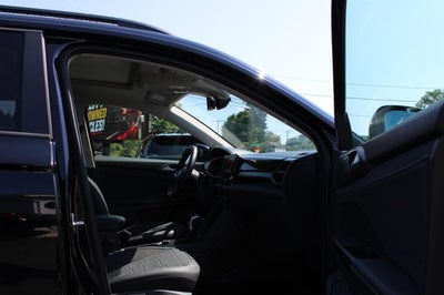 2025 Volkswagen Taos SE Black
