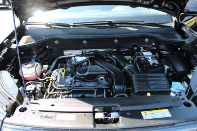 2025 Volkswagen Taos SE Black