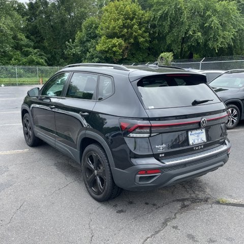 2025 Volkswagen Taos SE Black