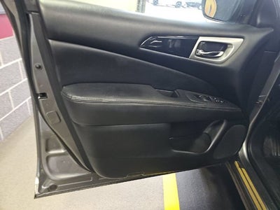 2020 Nissan Pathfinder S