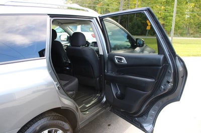 2020 Nissan Pathfinder S