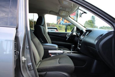 2020 Nissan Pathfinder S