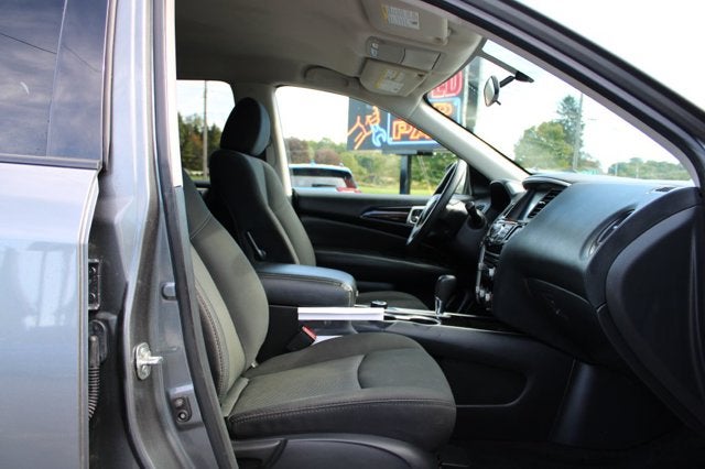 2020 Nissan Pathfinder S