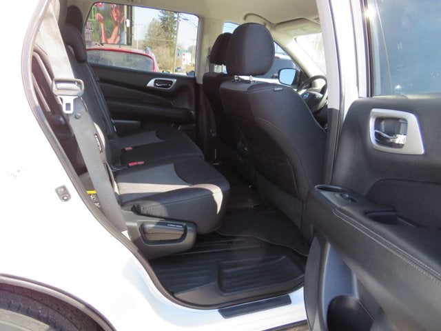 2019 Nissan Pathfinder S