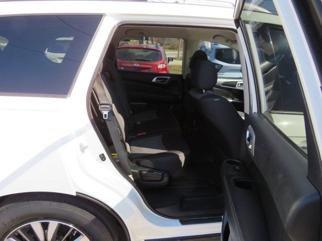 2019 Nissan Pathfinder S