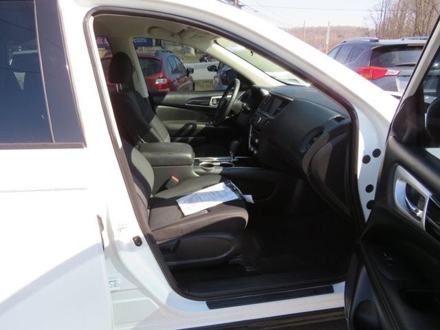 2019 Nissan Pathfinder S