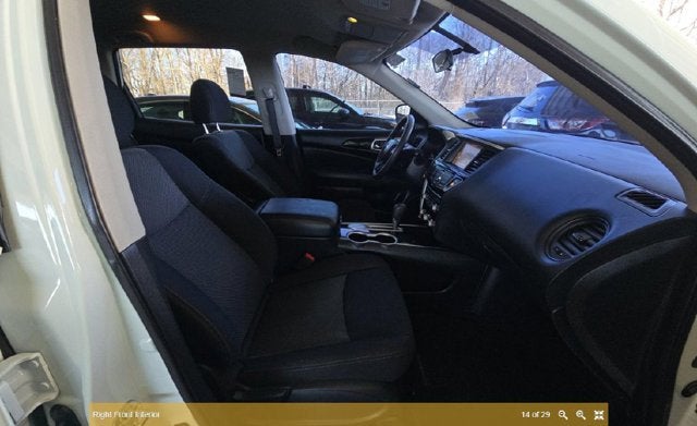 2019 Nissan Pathfinder S