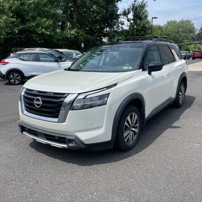 2022 Nissan Pathfinder SL