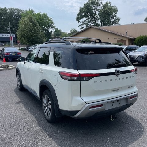 2022 Nissan Pathfinder SL