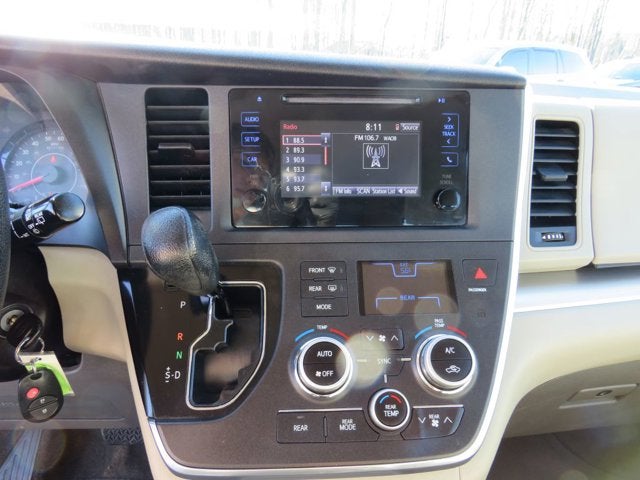 2015 Toyota Sienna L