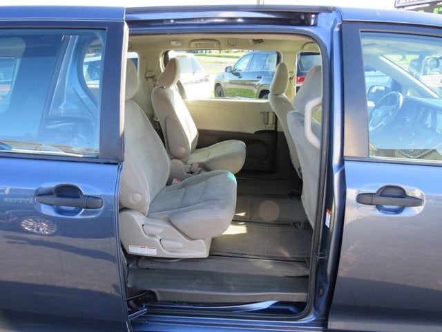 2015 Toyota Sienna L