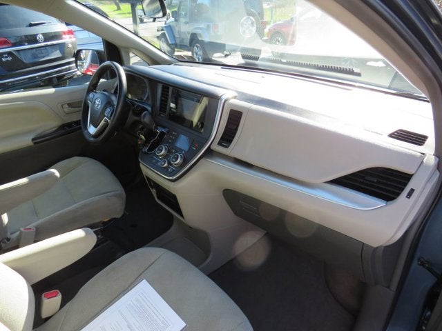 2015 Toyota Sienna L