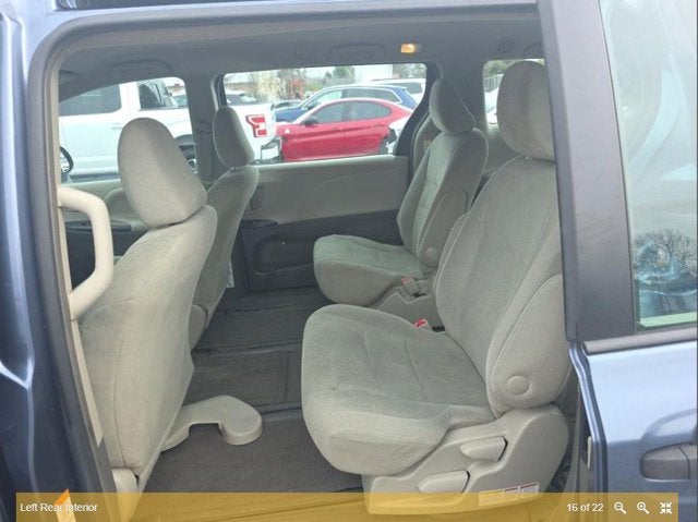 2015 Toyota Sienna L