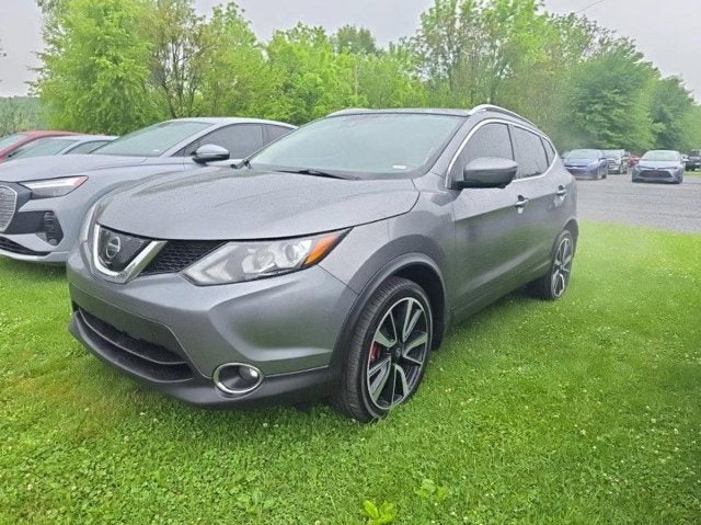 2017 Nissan Rogue Sport SL AWD's photo