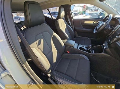 2020 Volvo XC40 Momentum