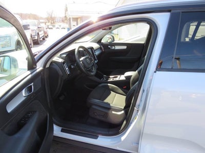 2020 Volvo XC40 Momentum