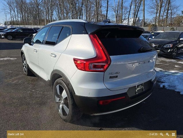 2020 Volvo XC40 Momentum