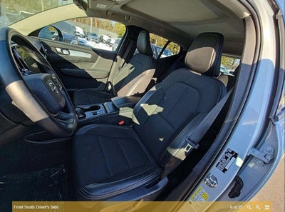 2020 Volvo XC40 Momentum