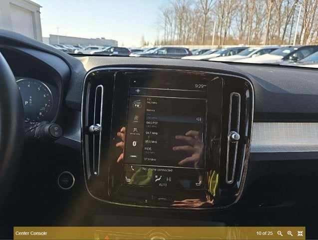 2020 Volvo XC40 Momentum